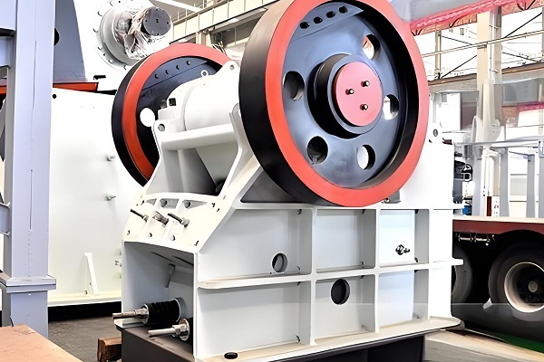 The role and technological development direction of cracking