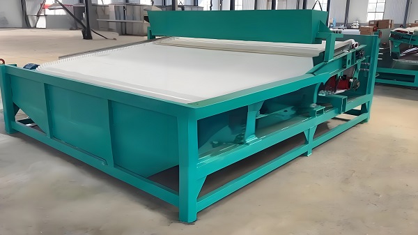 Flat plate magnetic separator