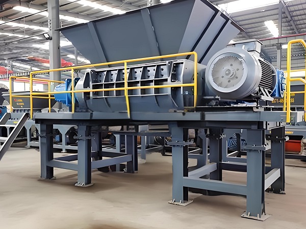 Four-shaft shredder