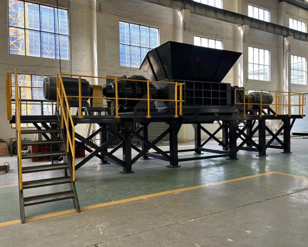 Four-Shaft Shredder