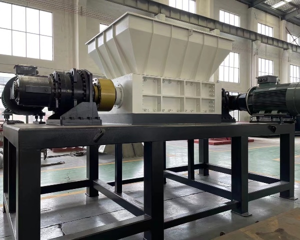  Single Rotor Fine Shredder