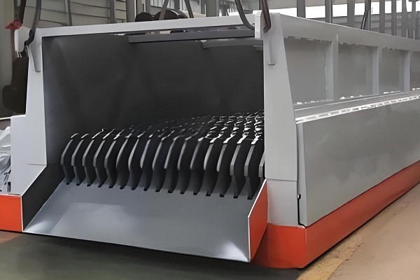 Equipment required for screening aged garbage