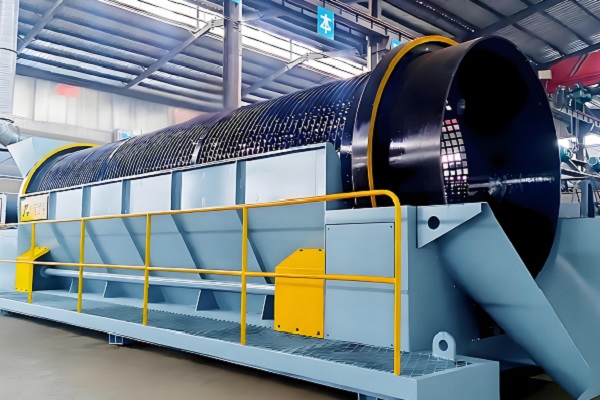 Screening equipment used after construction waste is crushed