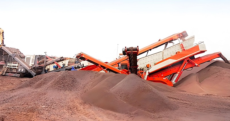 Construction waste screening equipment