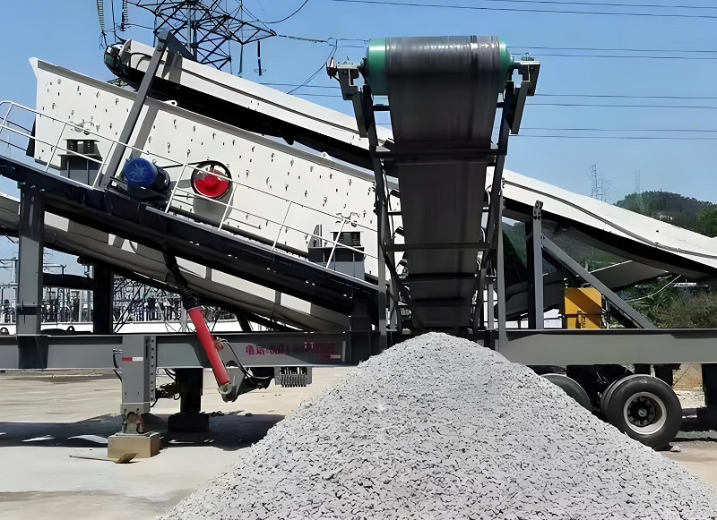 Construction waste screening equipment