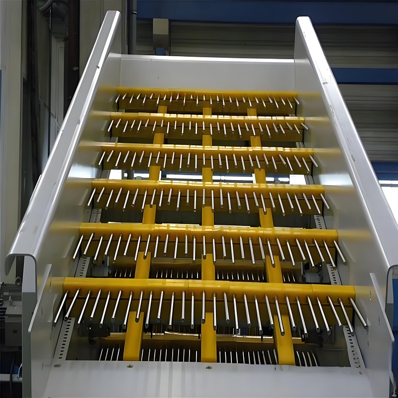 Municipal solid waste screening equipment