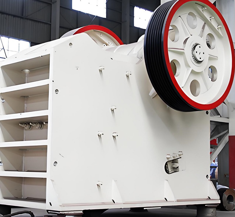 Construction waste crusher