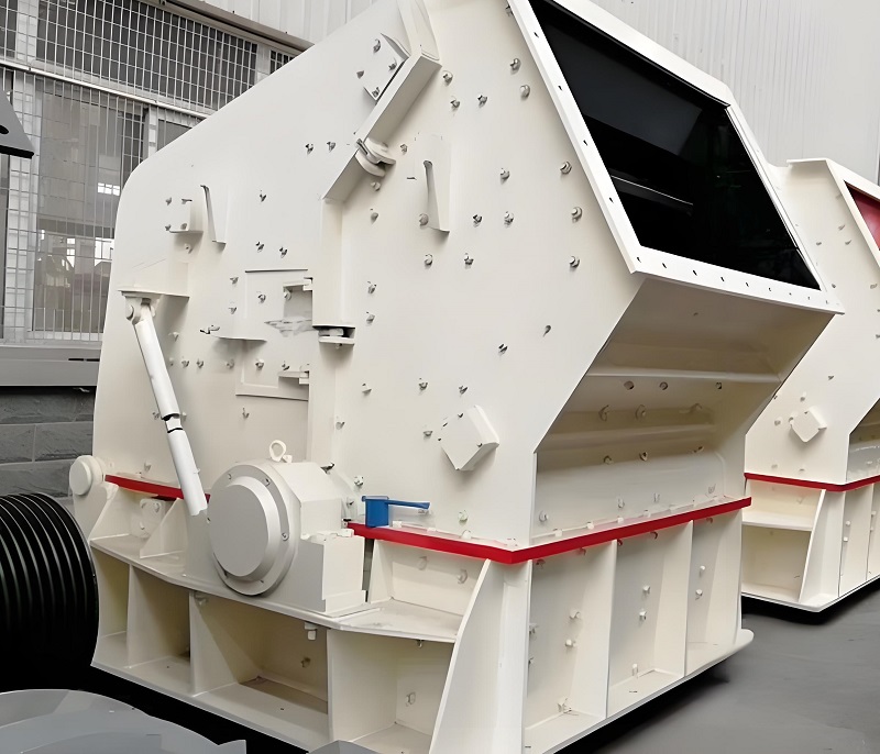 Construction waste crusher