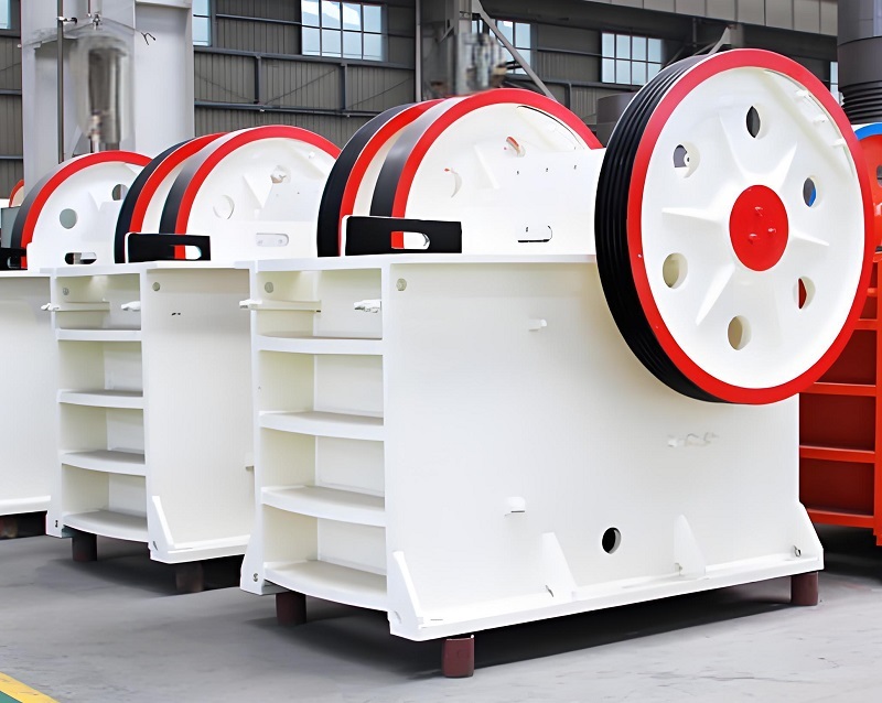 Construction waste crushing equipment