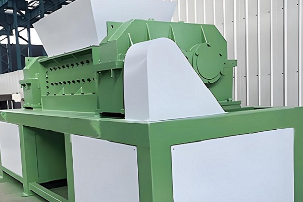 What types of waste can a shredder process?